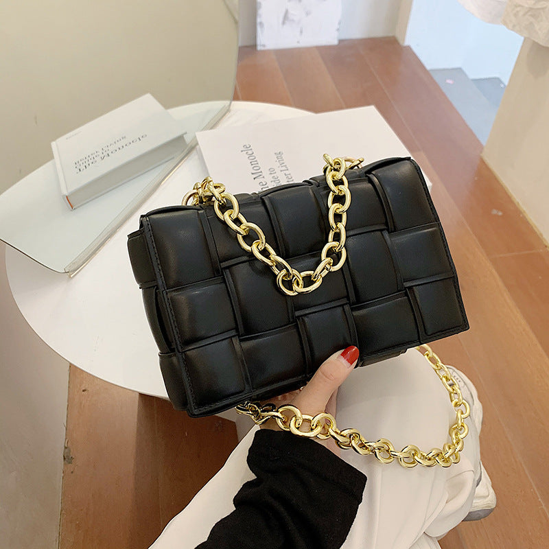 De Belle VZ984790 Crossbody Flap Bag